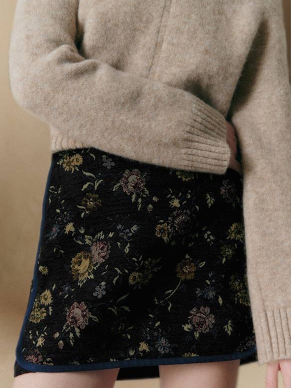 Sezane Tanina Mini Skirt Textured Fall Floral Jacquard Tapestry Navy Size 34 - Picture 4 of 11